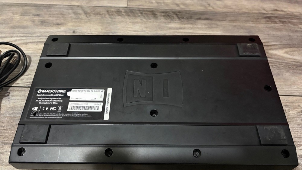 Maschine Mikro MK2 Native Instruments Black MIDI Controller NO SOFTWARE