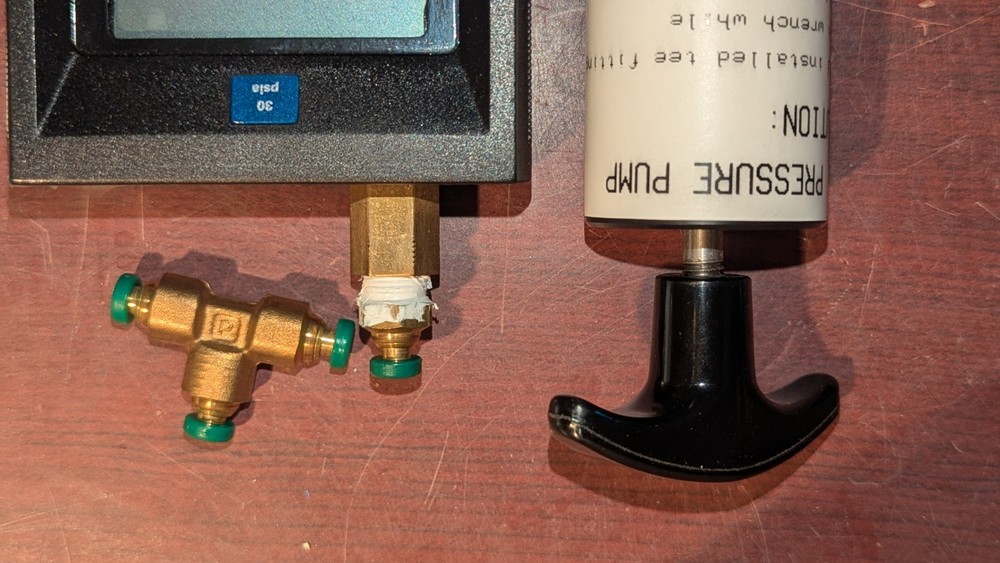 Omega Engineering HHP-201 Digital Manometer