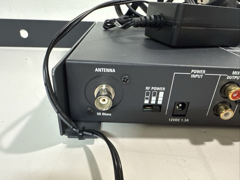 listen technologies LT800-072 Transmitter 72mhz