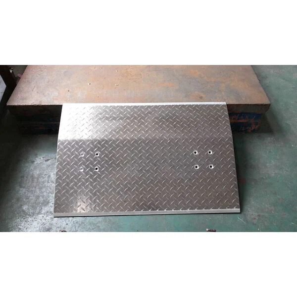 NEW! Dock Plate, 5200 lb., 24 x 48 In.!!