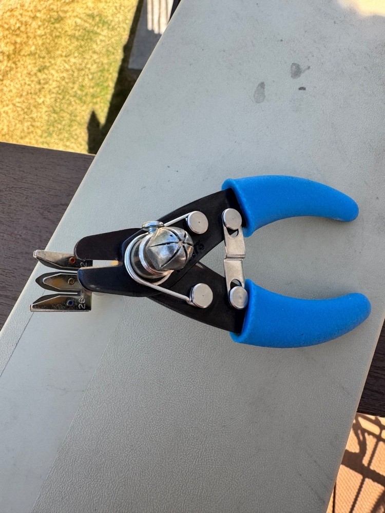 24/26 AWG wire wrap stripper, telecom protector field prep