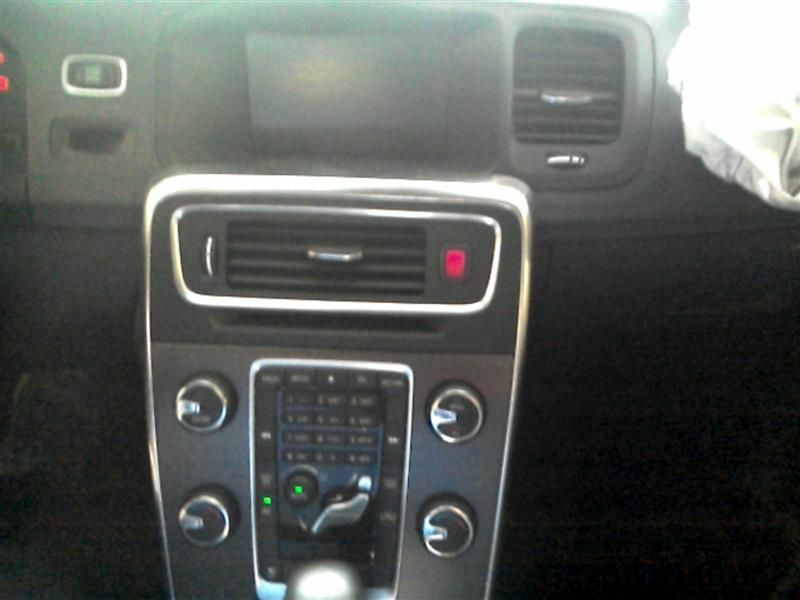 11 VOLVO 60 SERIES SCREEN 240332