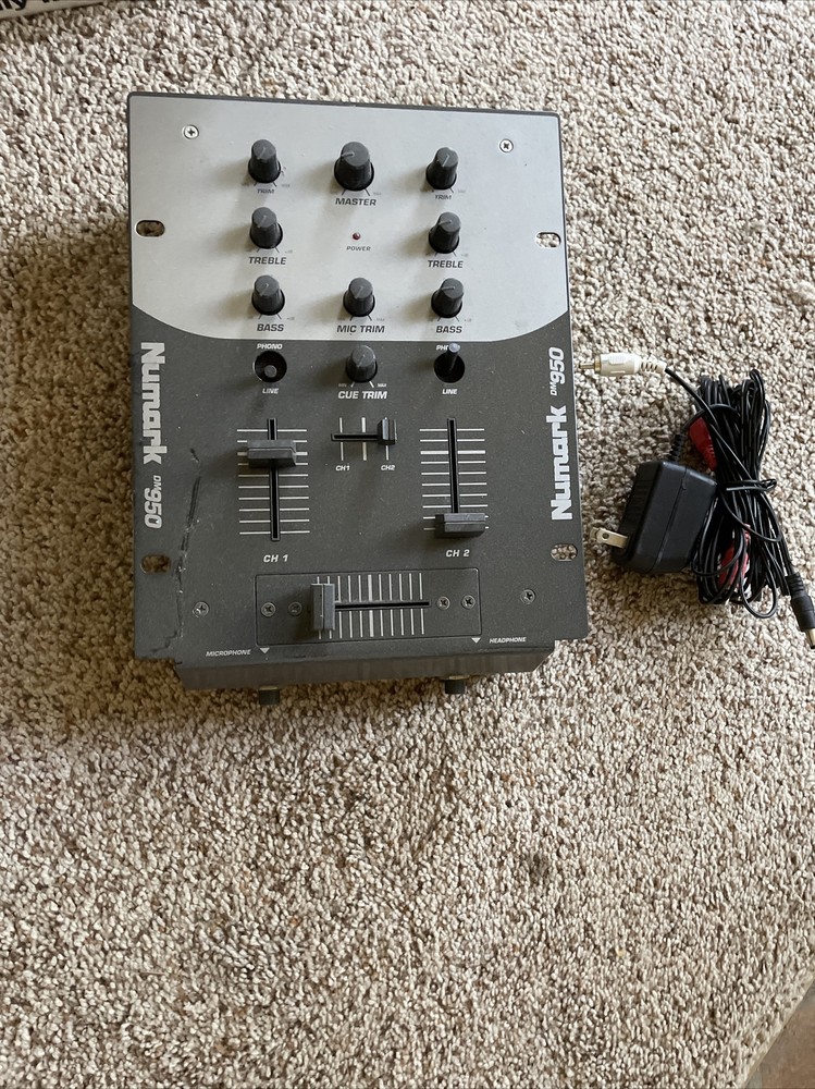 NUMARK DM-950 DJ MIXER