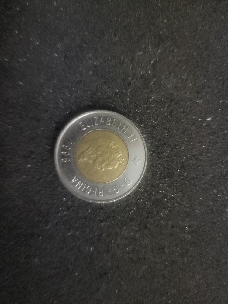 1996 CANADIAN 2 DOLLAR COIN