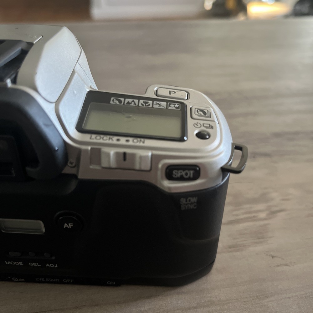 Minolta XT si XTsi - Camera Silver Good Working