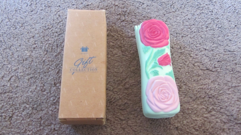 Avon Cute and Compact Lint Roller VINTAGE 1993