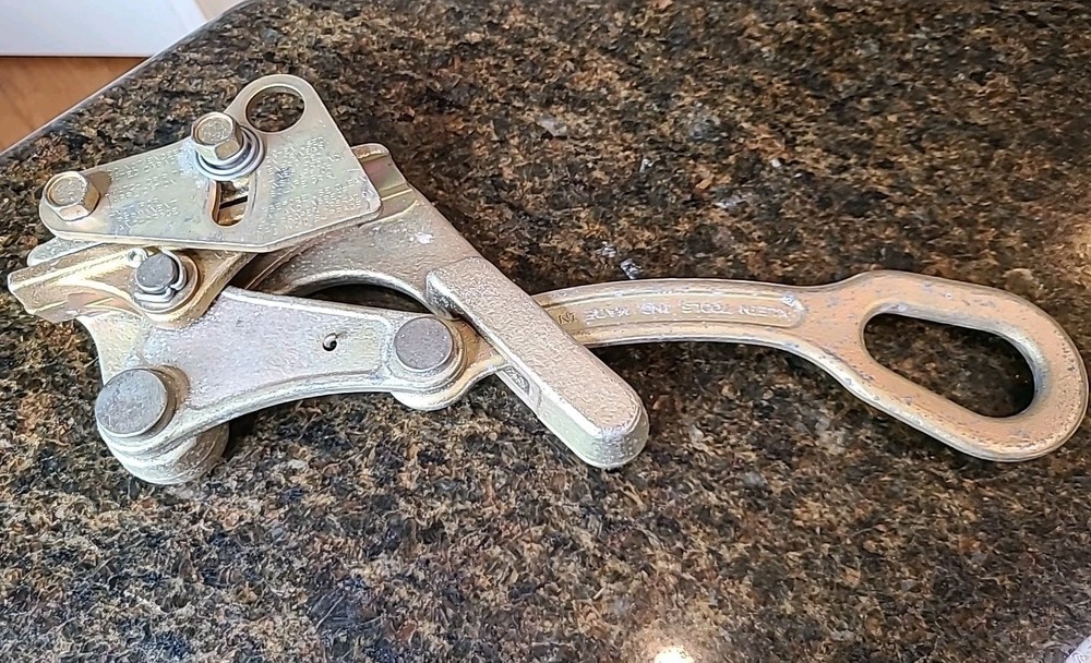 KLEIN TOOLS 1685-31 Cable Pulling Jaw Grip Parallel 5/8'' to 1.25" Wire Puller