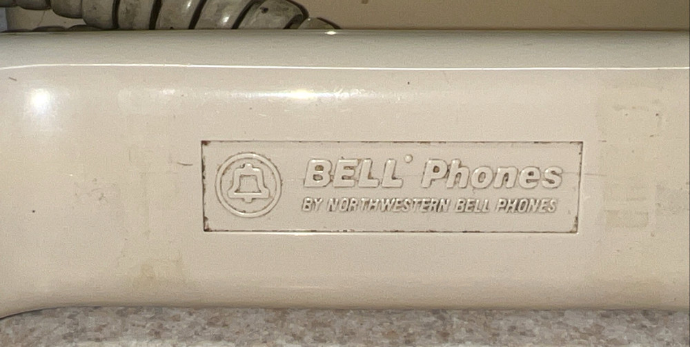 Vintage Bell Phones Model Basic 2-21550 Push Button Desk Phone UNTESTED
