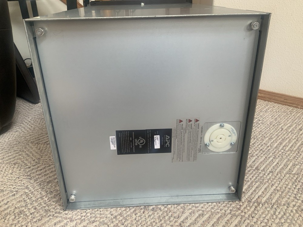 APC InfraStruXure Rack Mount Power Distrubution Panel Box 0M-2797