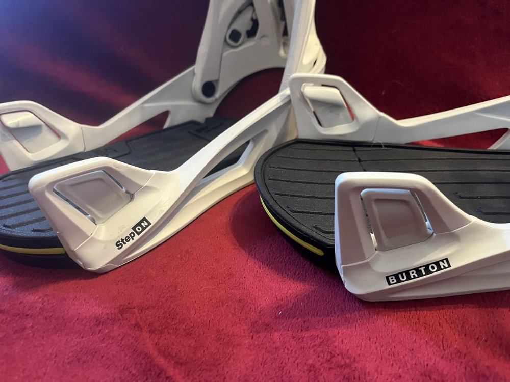 Burton Step On Bindings Size Medium XLNT - FREE SHIPPING