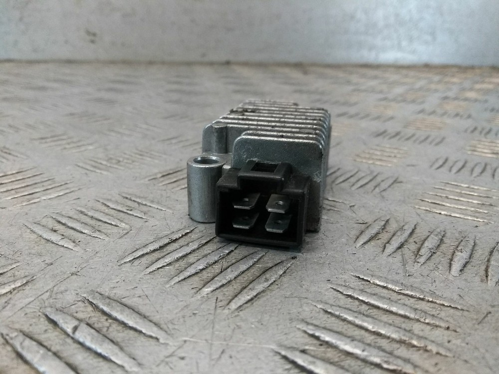2015 YAMAHA YZF R125 RECTIFIER REGULATOR