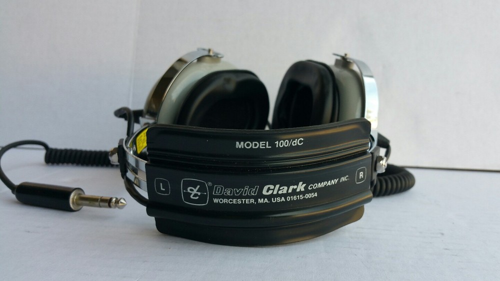 Aeroprobe Electronic Tool Detection System with two activators