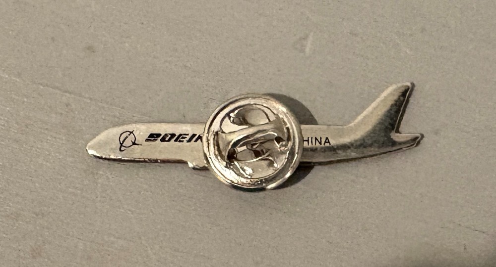 BOEING 787 LAPEL PIN