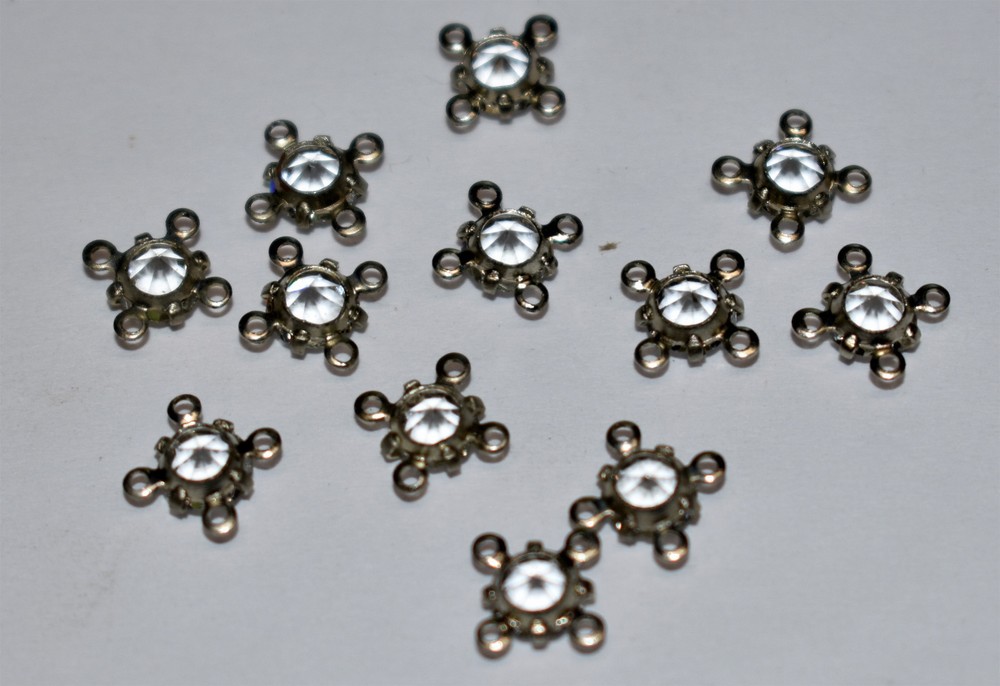 TINY RHINESTONE 4 HOLE CONNECTOR* beads* SILVERTONE * 5mm *crystal* 22ss