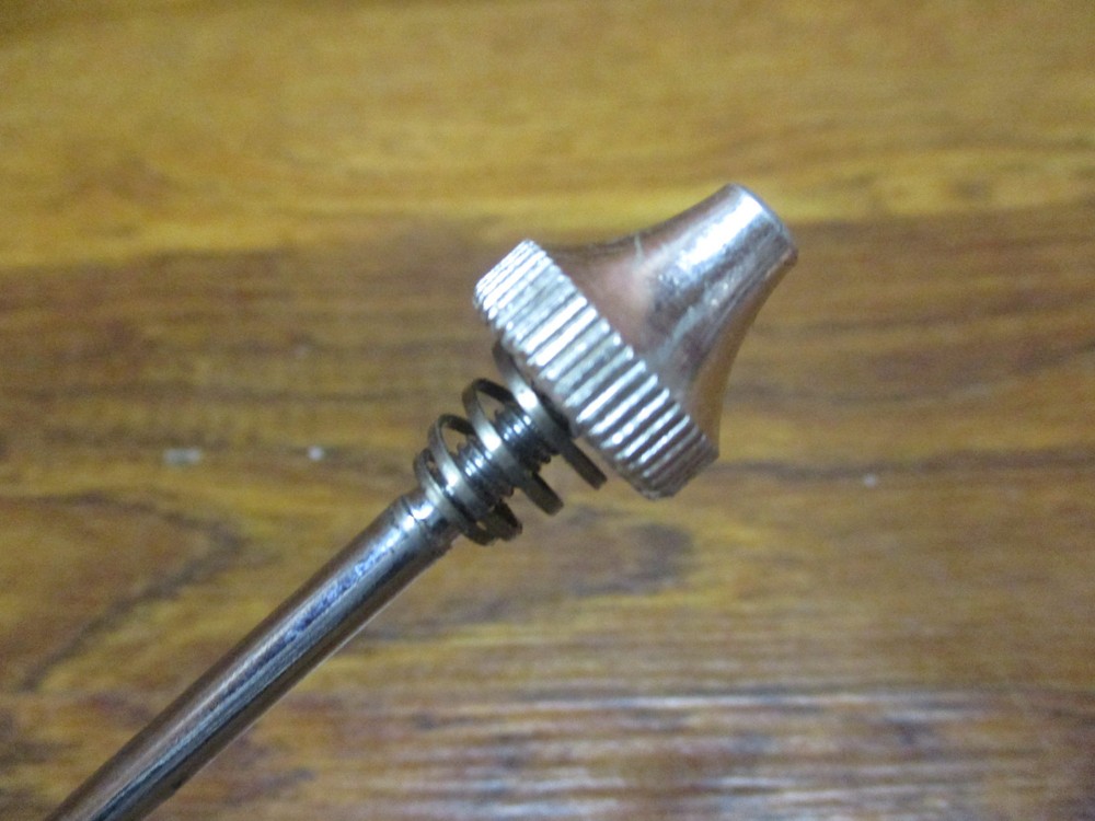 QUICK RELEASE ROAD BIKE WHEEL FRONT SKEWER - SILVER