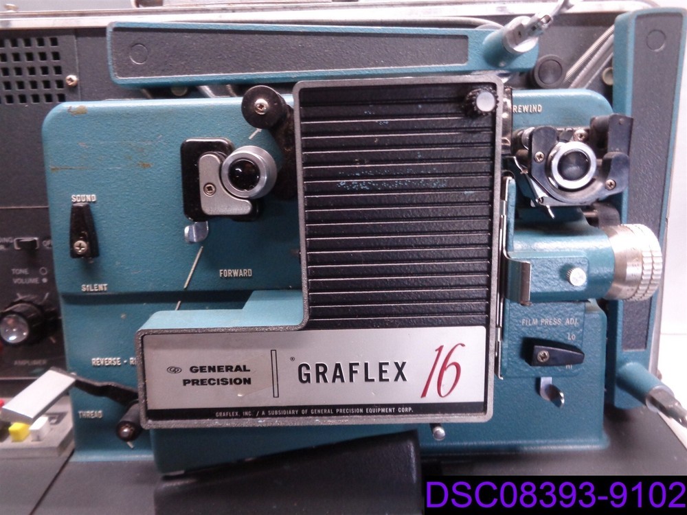 Singer Graflex 16 mm Sound Projector