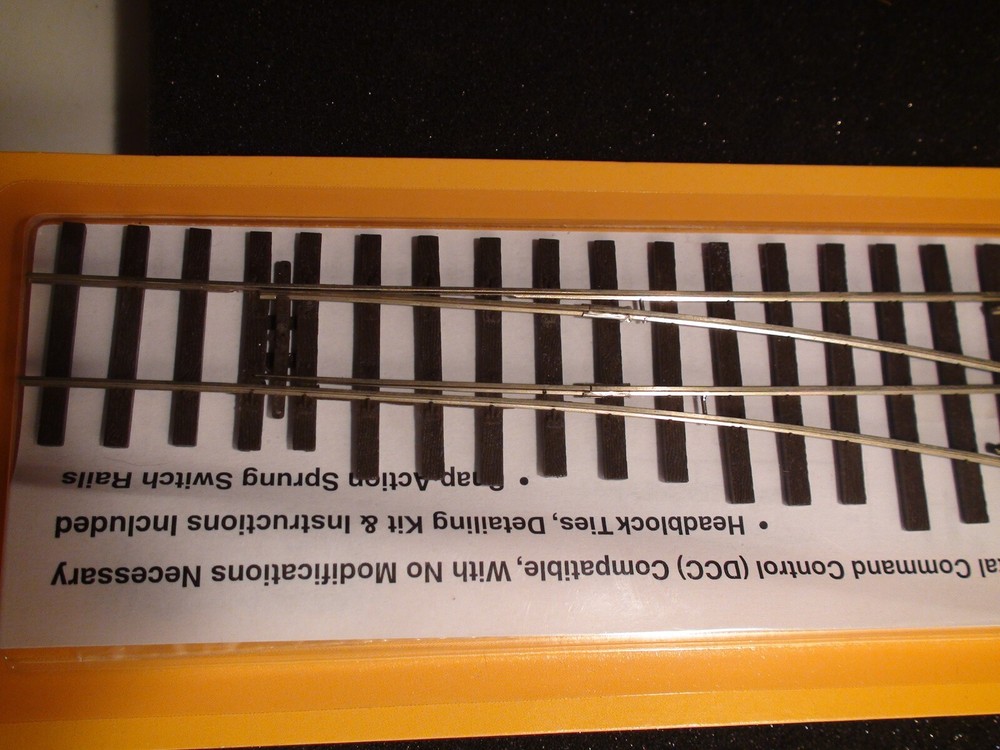 Micro- Engineering #14-404 On30 #5 CODE 83 RH TURNOUT