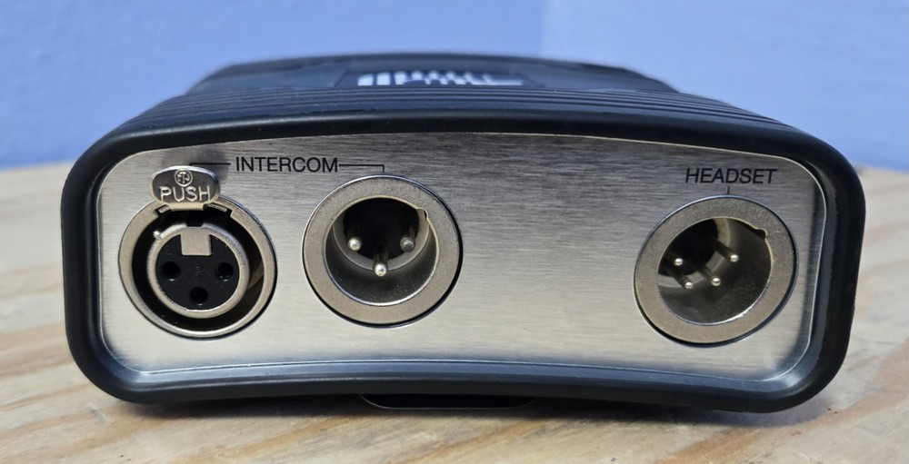 CLEAR-COM RS-701 ( 1 CH ) W/INTERCOM HEADSET (INV05 - BINA001B)