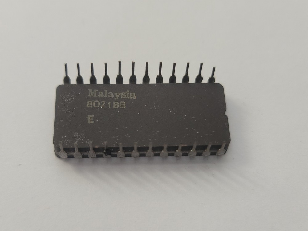 Intel '77 , Model D2716-958R5-9 Microcontroller