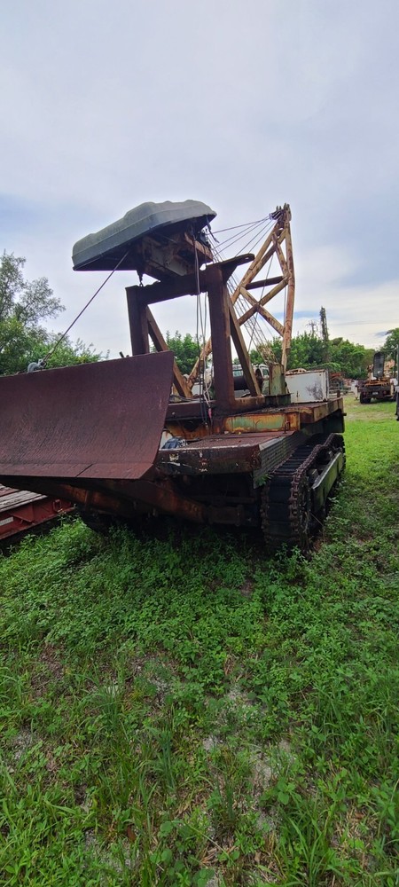 M5 military tracked recovery machine