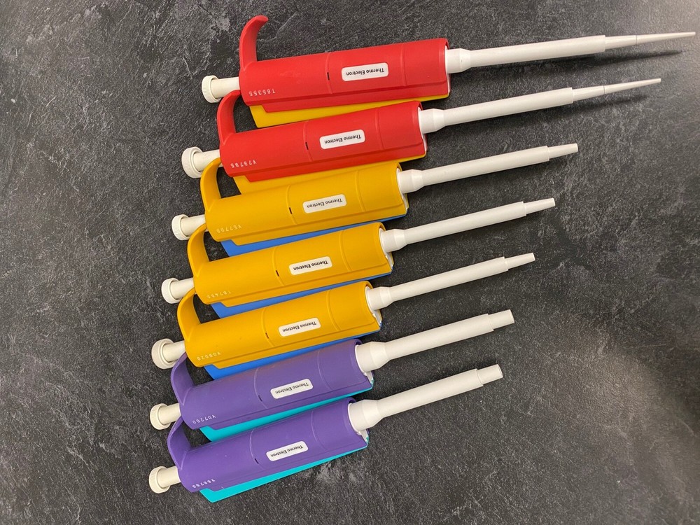 Lot of THERMO ELECTRON PIPETTES