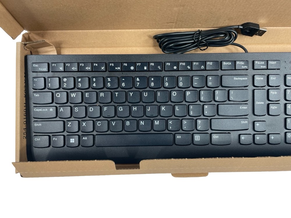 Lenovo Wired USB Desktop Keybored SD51M37173