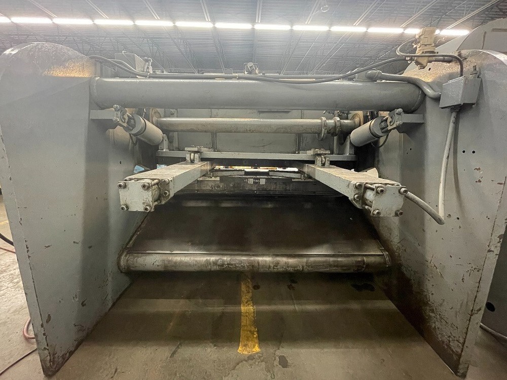 Lodge & Shipley 6’x 1/4″ Power Squaring Shear