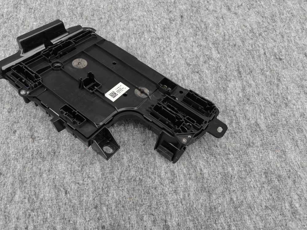 BCM LEFT FRONT BODY CONTROL MODULE ASSEMBLY OEM 81K 2020-2024 TESLA MODEL Y 3