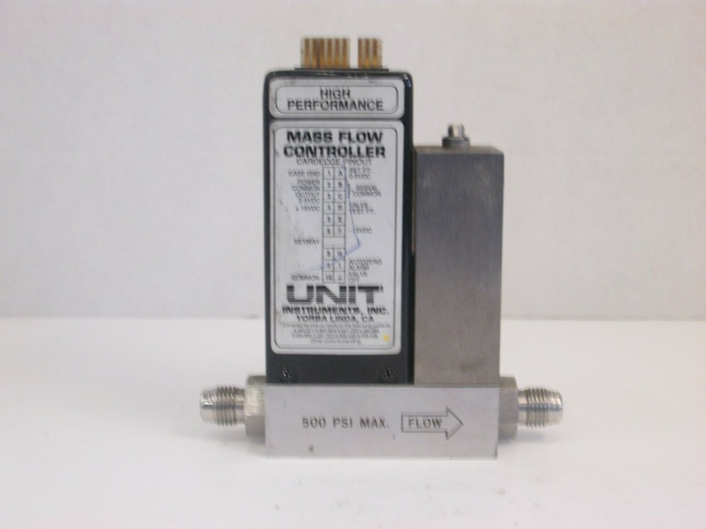 Unit UFC-1100A Mass Flow Controller MFC HCL 200 SCCM