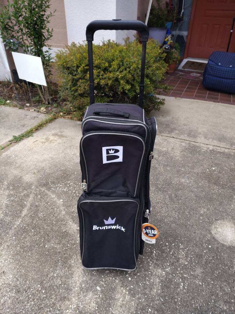 Brunswick Edge Black 3 Ball Roller Bowling Bag