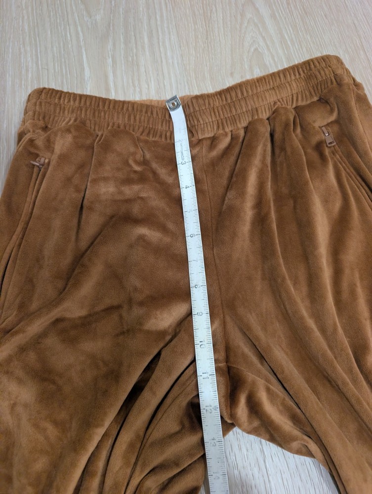 SKIMS Velour Joggers in Copper, Size Medium