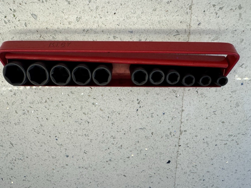 Mac Tools 11-PC. 1/4" Drive 5-15 MM Metric Intermediate Impact Socket Set - 6-PT