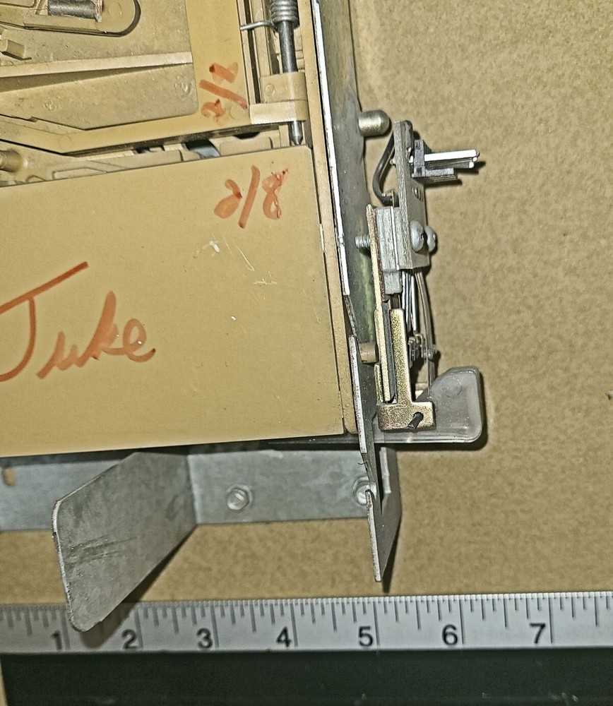 Coinco coin acceptor with jukebox bracket - untested