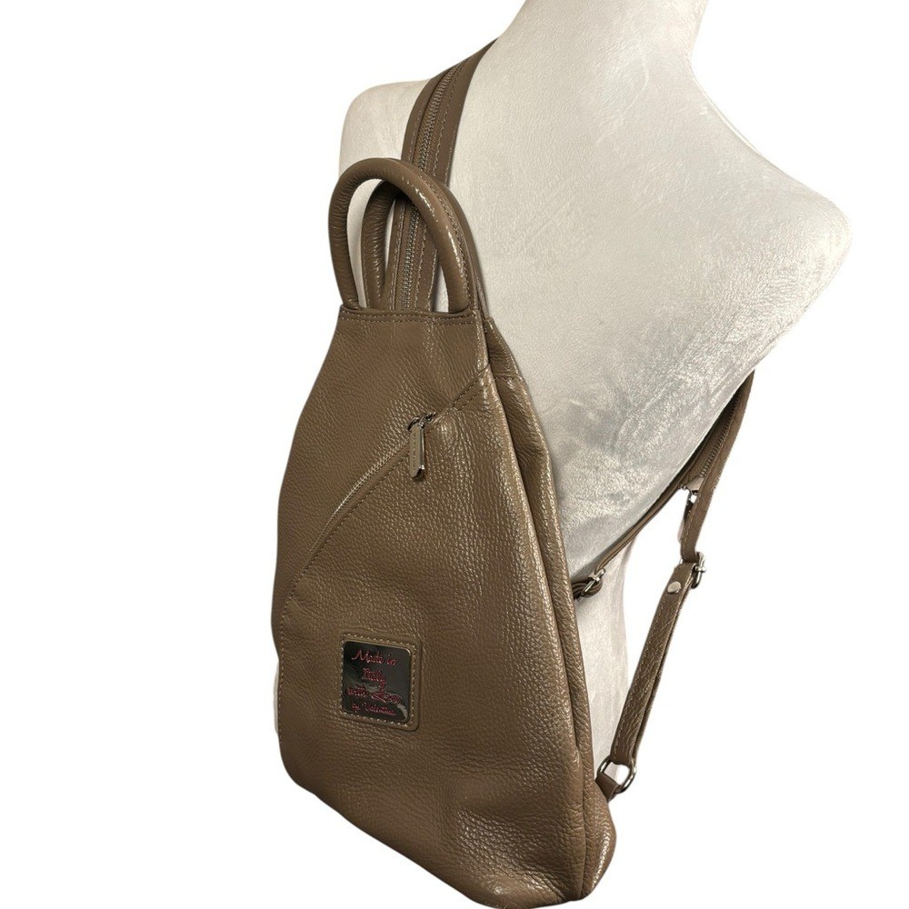 Valentina Women's Tan leather Backpack