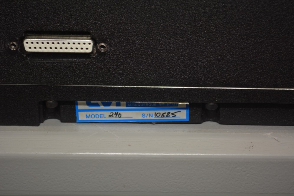 ^ CVI DIGIKROM 240 Meter Computer-Controlled Monochromator #X512