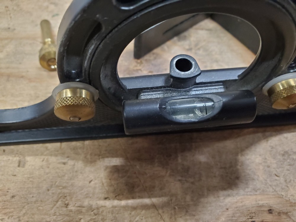 PROTRACTOR & DIVIDER HEAD FOR STEEL RULES, COMBINATION SQUARE w/hardware