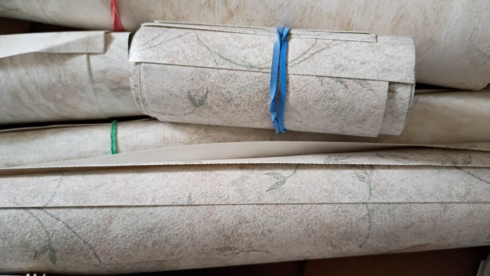 Wallpaper - Approx 6 Pounds Various Types for Decor & Crafting