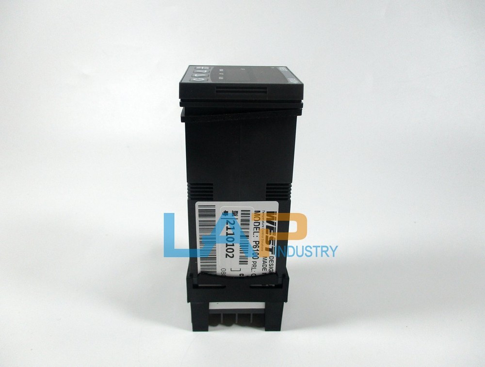 1Pcs New Temperature Controller P6100-2110102 P61002110102