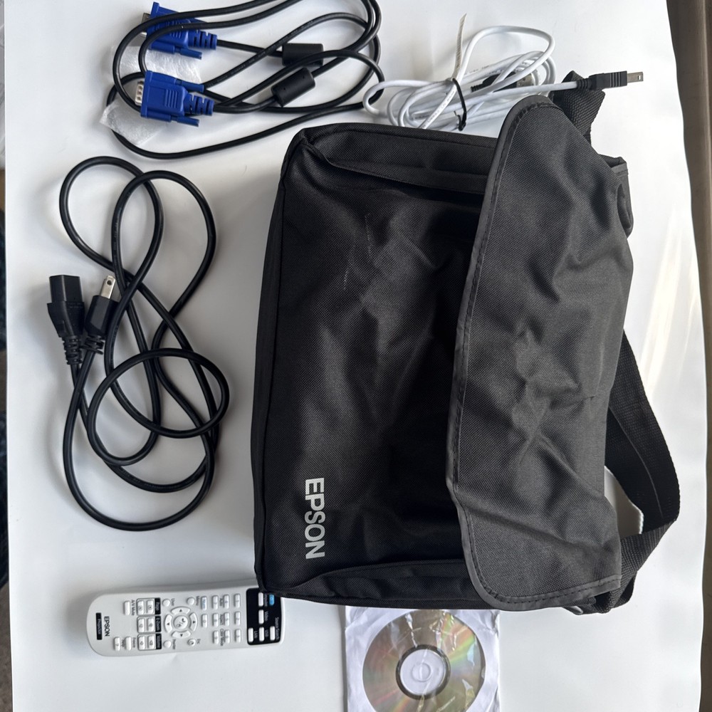 Epson EX6220 LCD Lamp Projector . Used once.