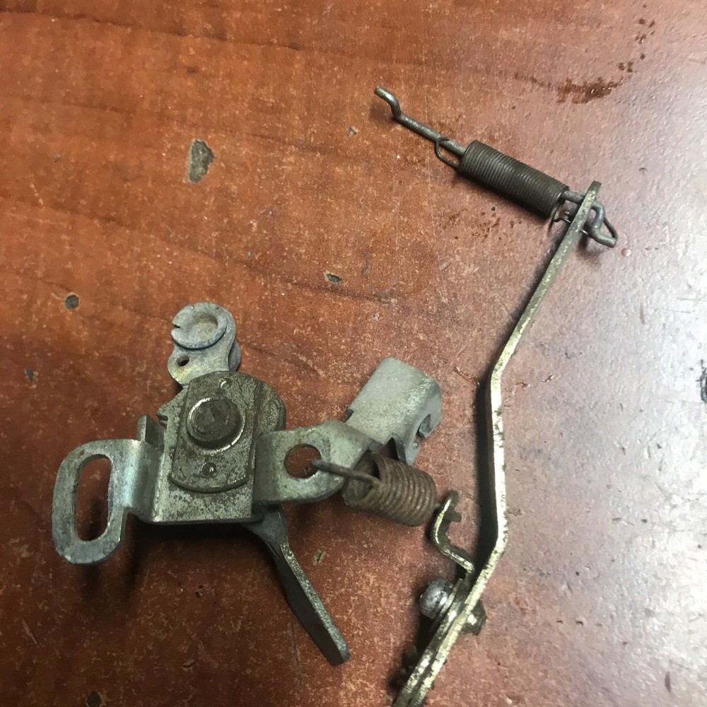 Use OEM Part Lever Control Assembly For Tanaka TLE-550 2.5HP Gas Engine Edger