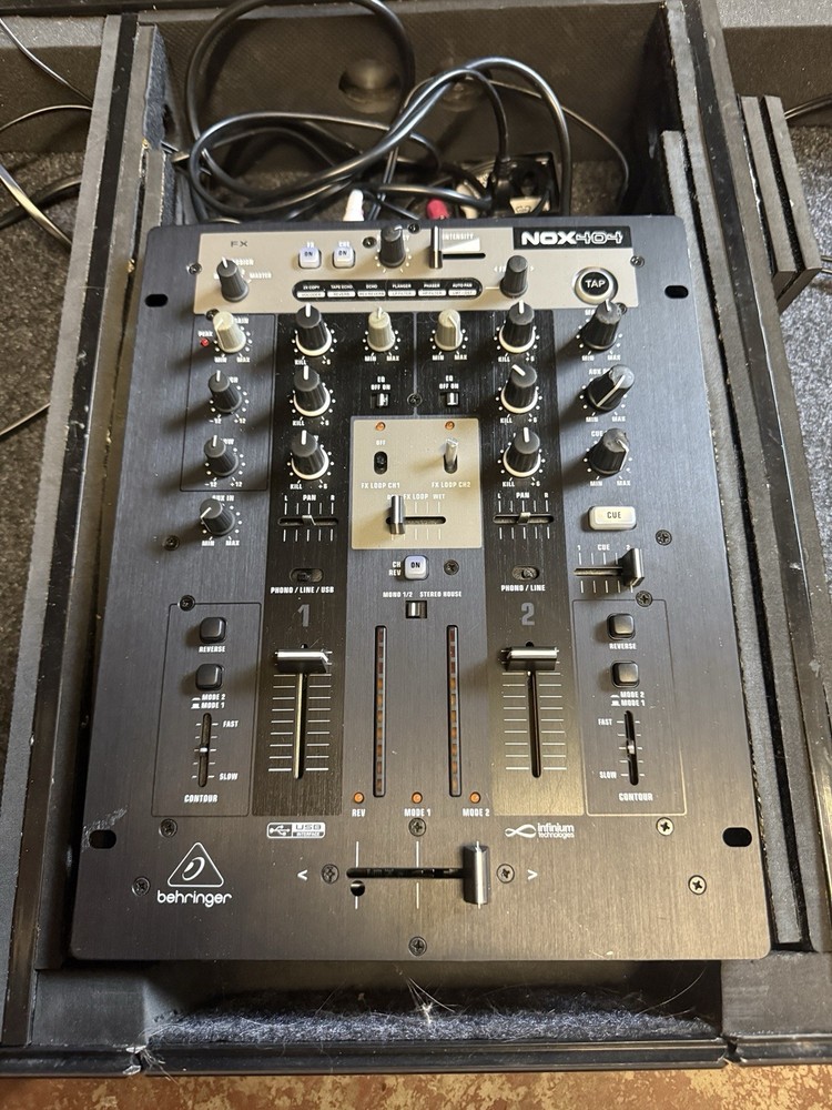 Behringer Mixer
