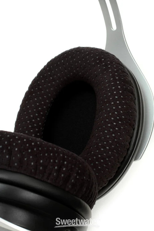 Shure SRH1540 Closed-back Mastering Studio Headphones