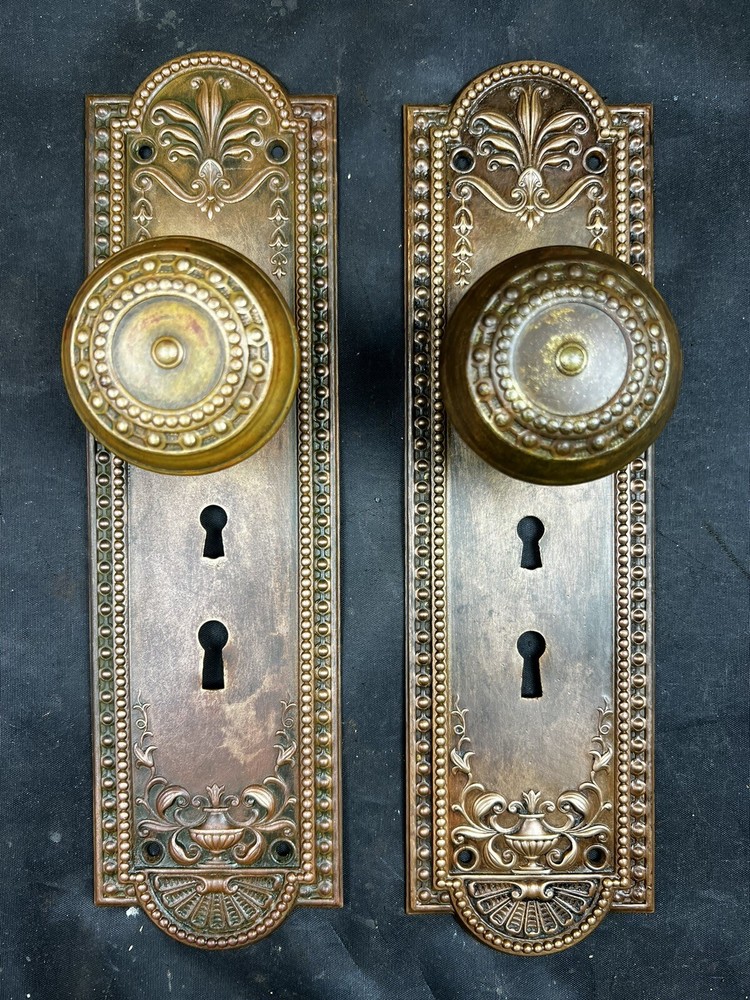 Corbin 1905 Como Entry Set Knobs, And Plates M-10901