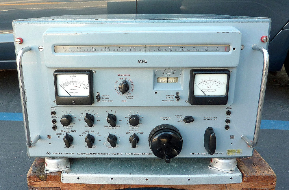 Rohde & Schwarz EK-07D Short Wave Receiver