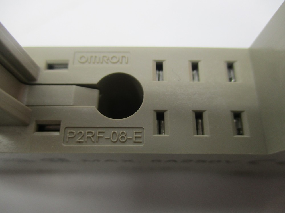 OMRON 2673EW RELAY BASE NSNP