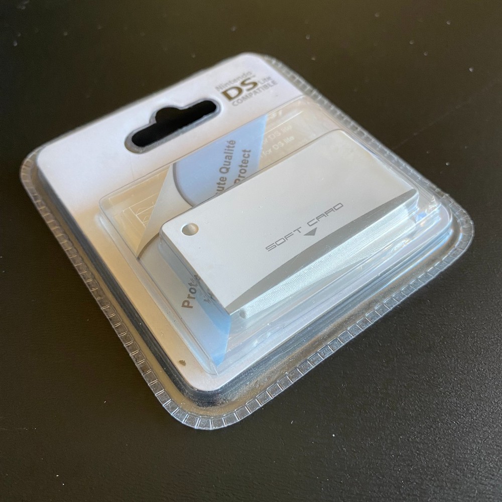 NINTENDO DS LITE ACCESSORY SCREEN PROTECTOR KIT PACK BRAND NEW!