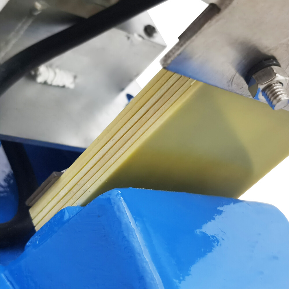 Small Electromagnetic vibration Feeder Closed Shaking Conveyor with Controller