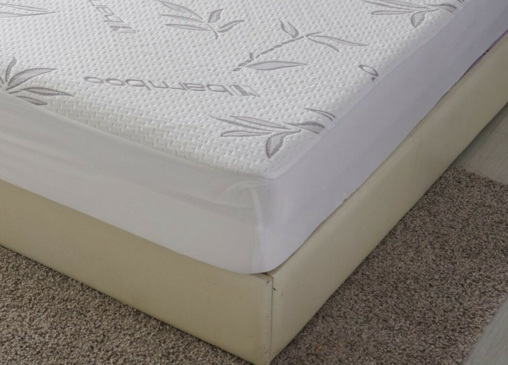 Bed Bath Fashions Premium Bamboo Waterproof Fitted Mattress Protector