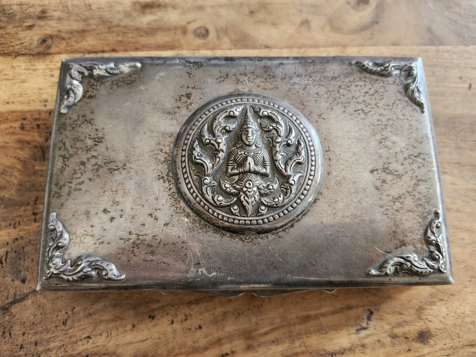 Vintage Sterling Silver Repousse Deity Box Thainakon Thailand Burl Lined 418g