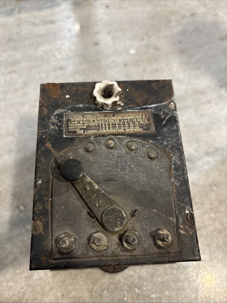 Vintage Lionel Multi-Volt Transformer